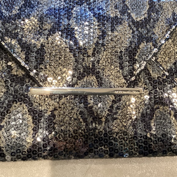 BCBG MAXAZARI SEQUIN SNAKE SKIN CLUTCH PURSE GOLD HARDWARE - Picture 2 of 7